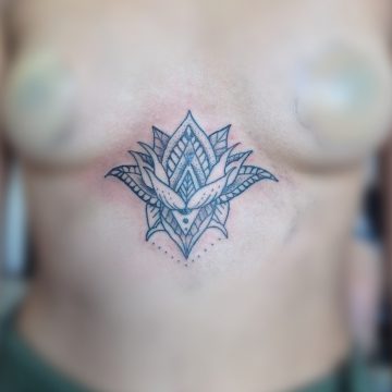 Tatouage mandala fleur de lotus